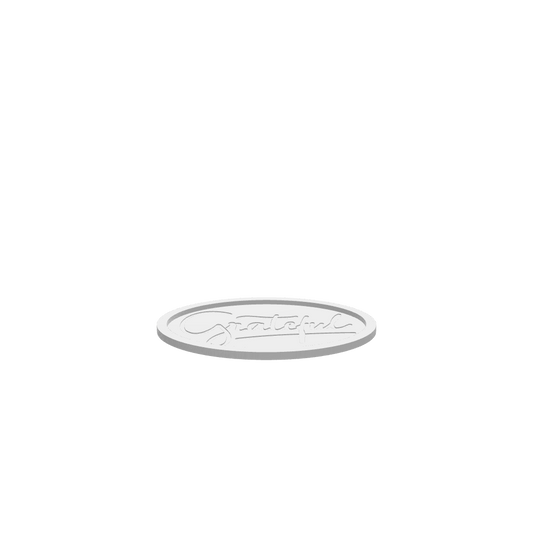 3D render of CNC file showing an oval wooden tray with ‘Grateful’ engraved in script font, rustic farmhouse design.